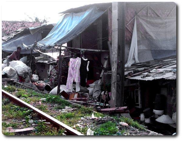 Der Slum, in dem die Kinder der HSC-School leben (Bild©Lehman)