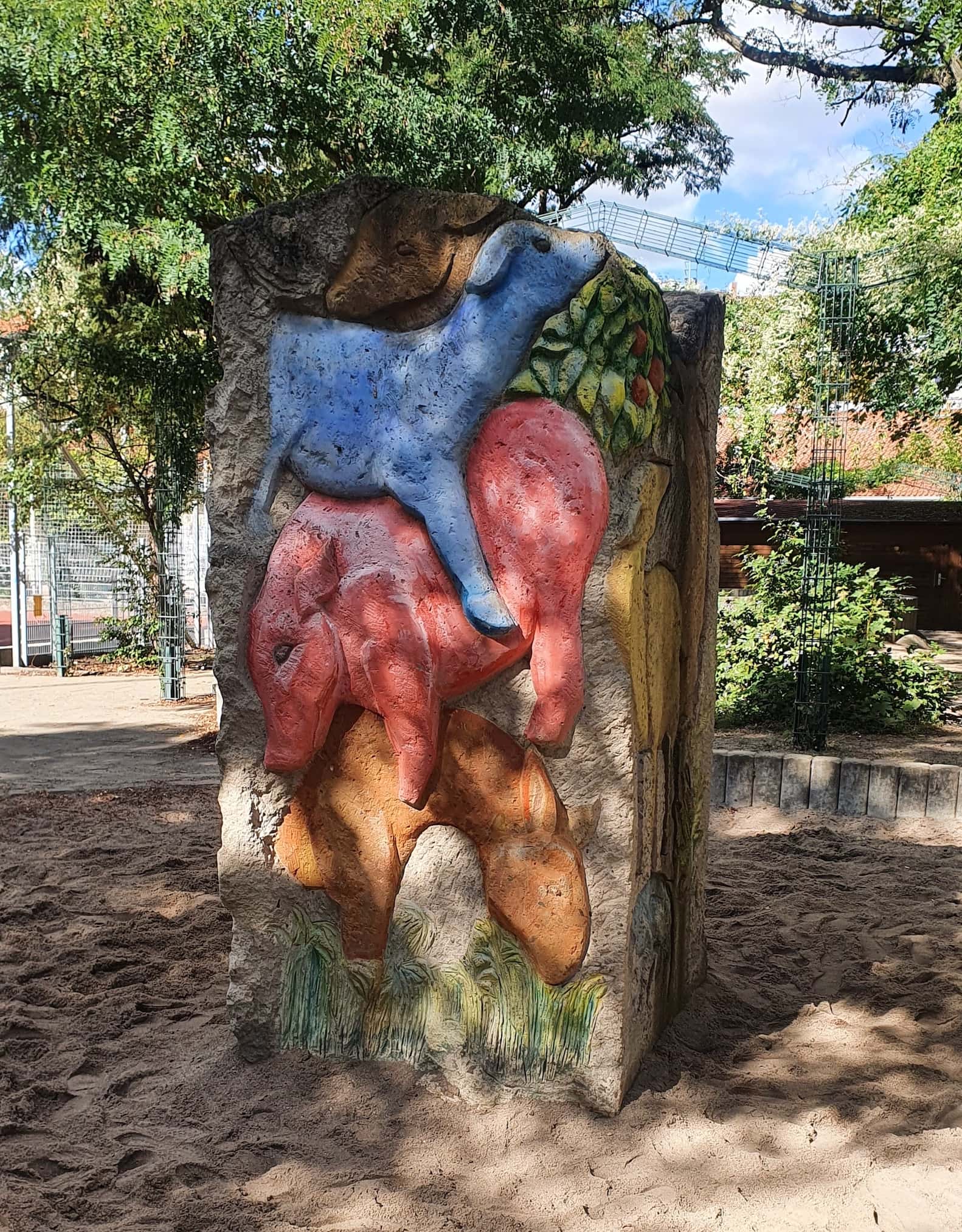 FMG Monolith